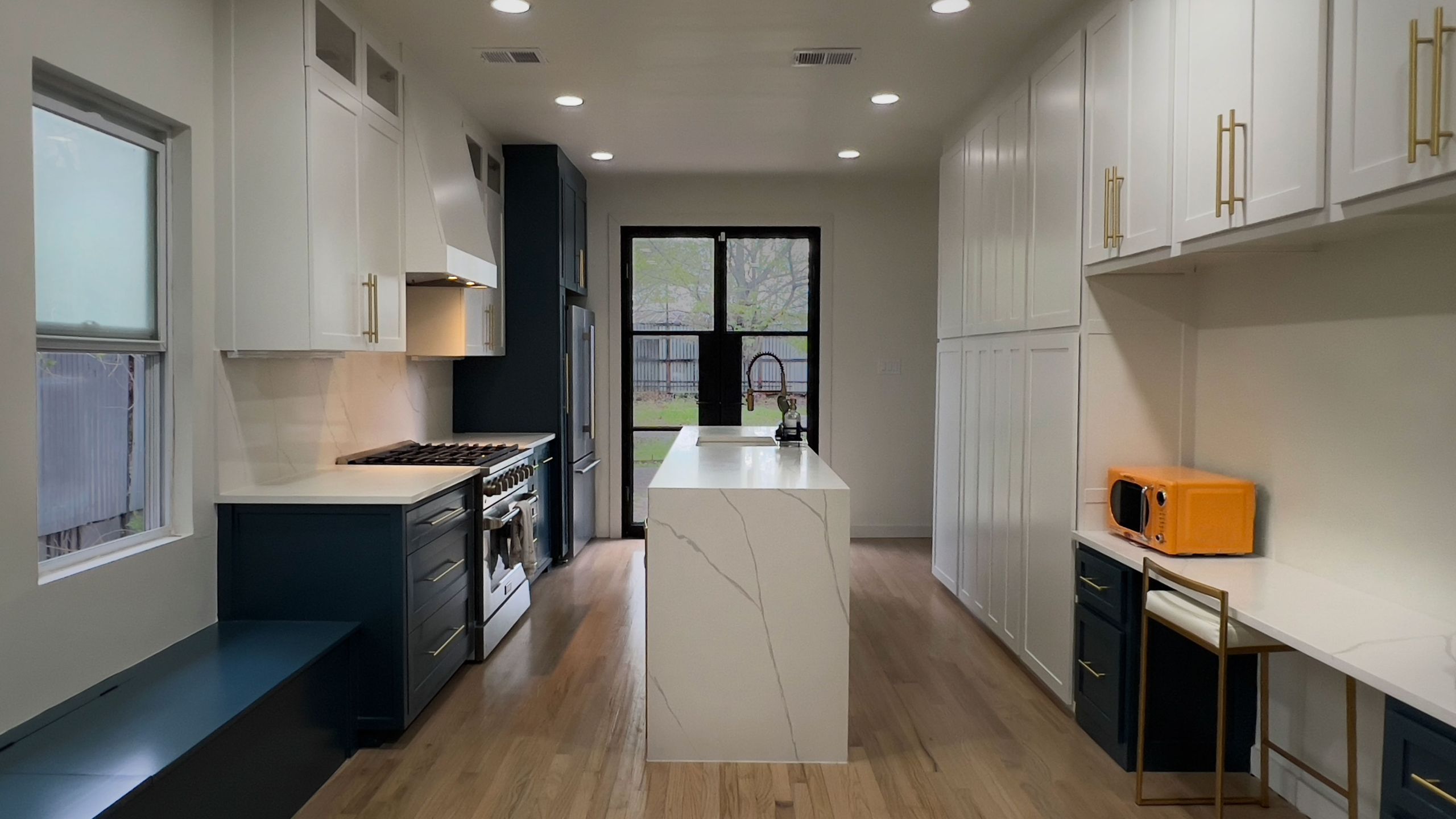 moderntwenty builds kitchens that make life better with storage and organization